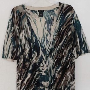 Blue/Black/White top In excellent condition